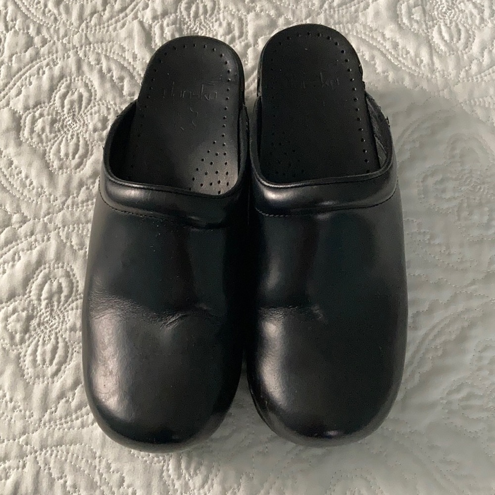 Dansko Clog - Black - Sz 38